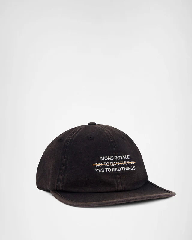 MONS ROYALE CAP - ROAM 6 PANEL CAP - Black