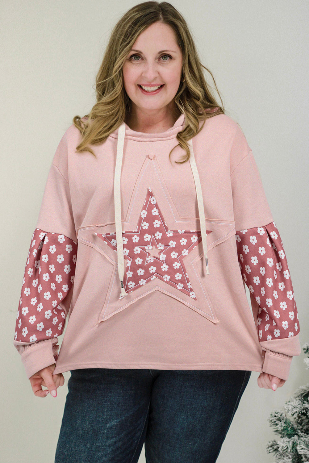 THE REPUBLIC CO - Star Hoodie