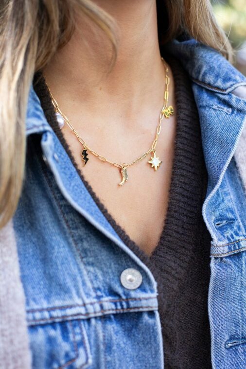 ANTLER NECKLACE BOOTS & BOW CHARM