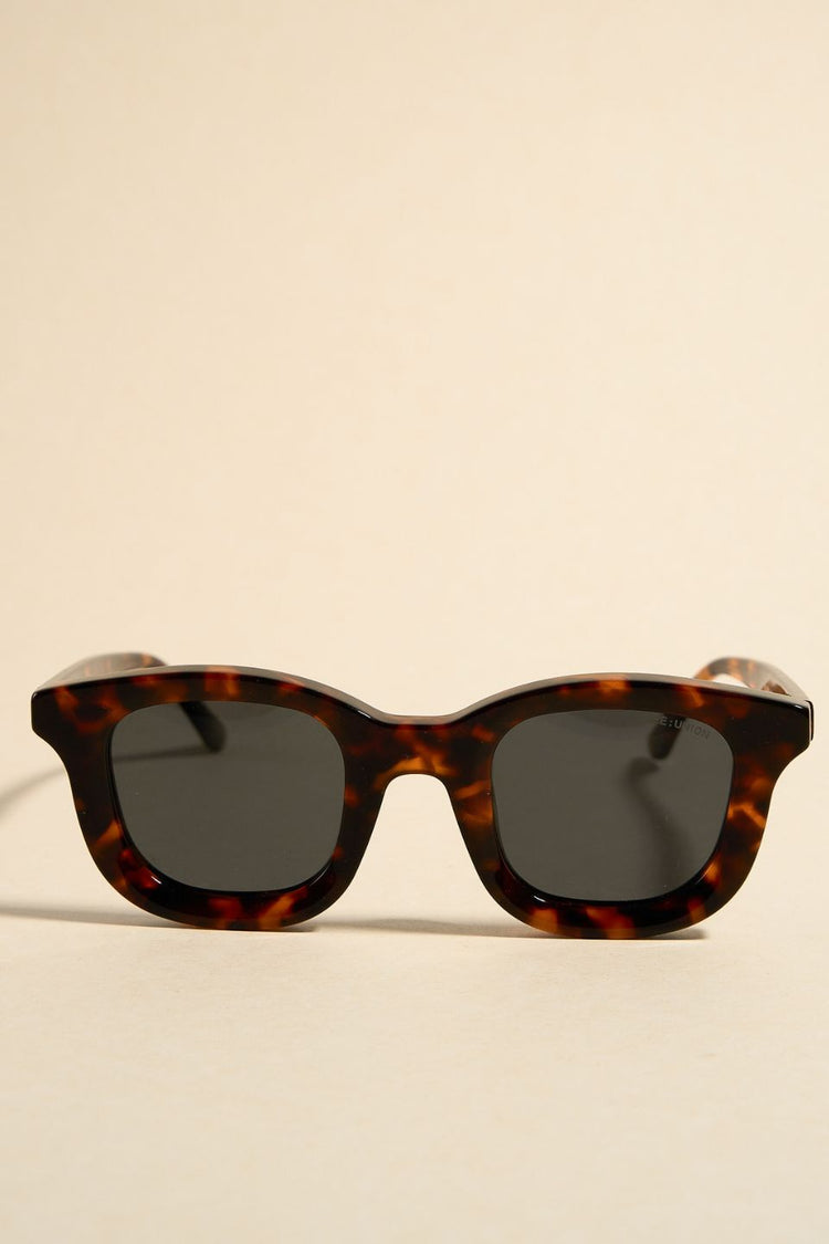 REUNION - Chelsea Tort Chunky Round Sunglasses