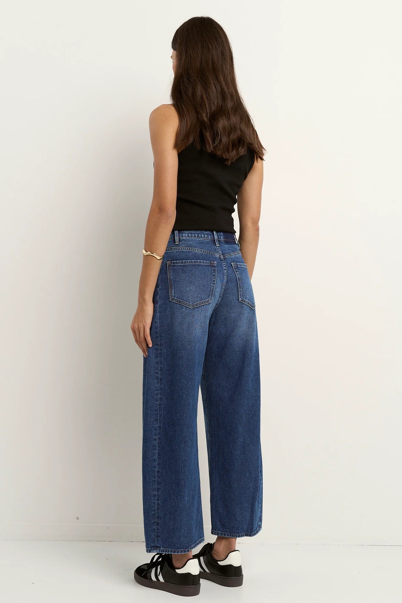 AMONG THE BRAVE VARSITY FORWARD SEAM BARREL JEANS - Deep Blue