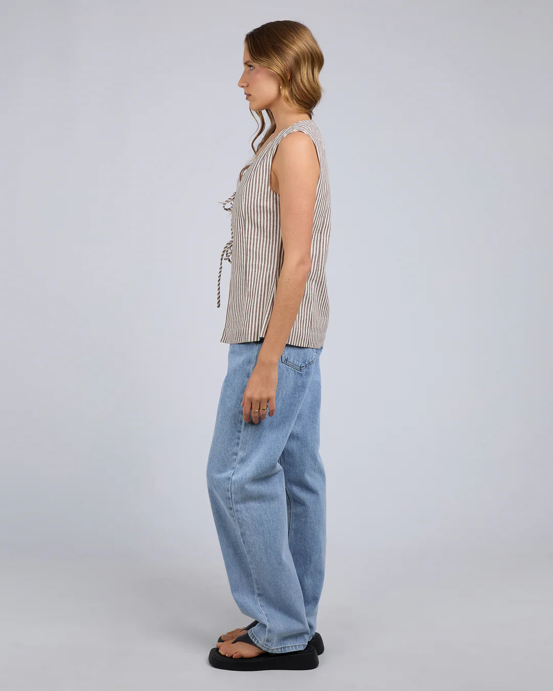 SILENT THEORY SUNDAY TIE TOP - Chocolate