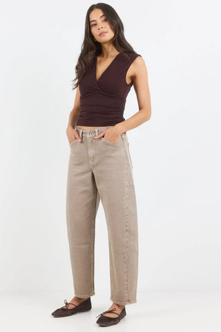 STORIES BE TOLD - IDOLISE BARREL JEAN - Taupe
