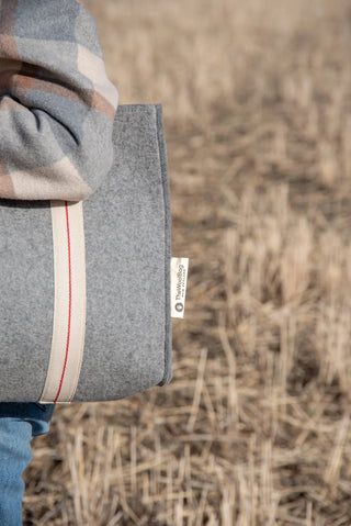 EXQUISITE WOOL TRADERS - WOOL BAG - Dark Green Lining