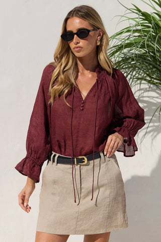 AMONG THE BRAVE - EXPEDITION SHIRRED NECK TOP - Burgundy