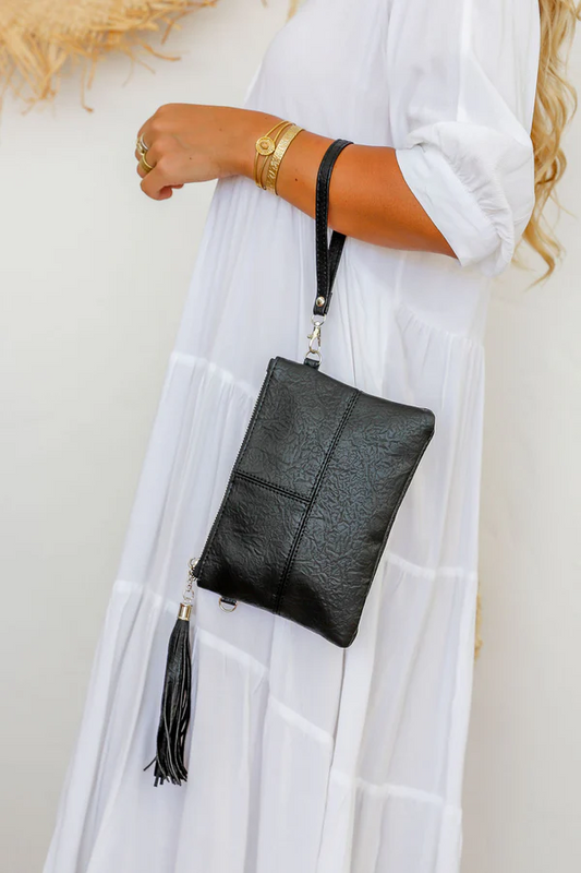 FREE SPIRIT - Clutch Bag with Strap - Black