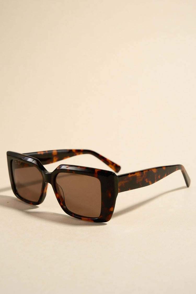 REUNION - Soho Dark Tort Square Sunglasses
