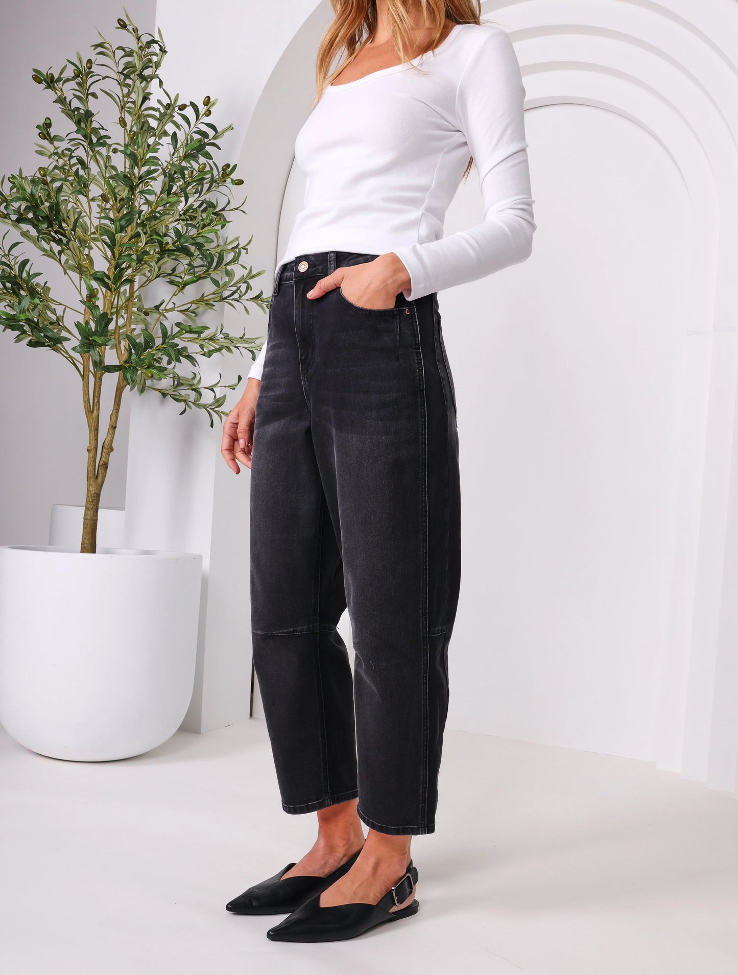 MONACO TONI BARREL JEANS - Black