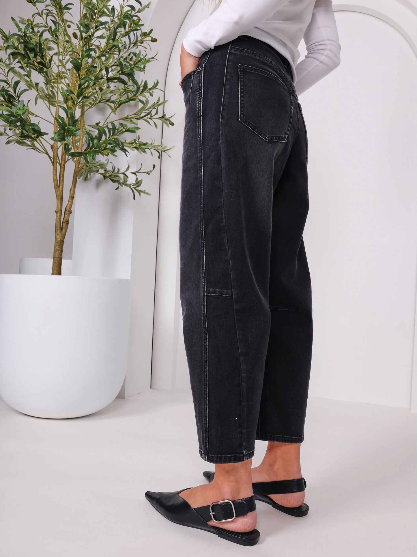 MONACO TONI BARREL JEANS - Black