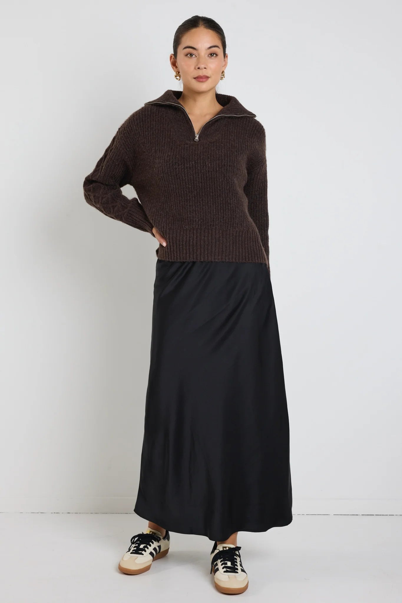 STORIES BE TOLD TRINKET JUMPER - Chocolate