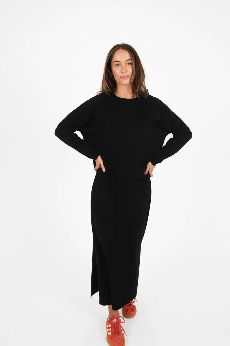 TITCHIE WILDFIRE LONG SLEEVE TEE - Black