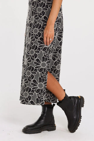 THING THING - Slink Dress - Black Daisy